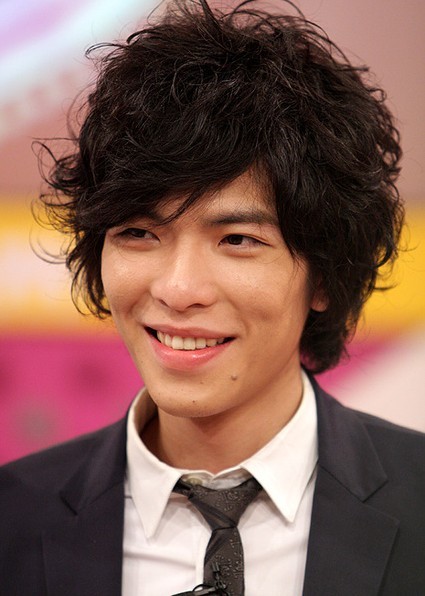 曝大牌明星糗事：张家辉被范冰冰捆绑当场尿裤子