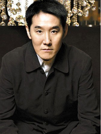 曝大牌明星糗事：张家辉被范冰冰捆绑当场尿裤子