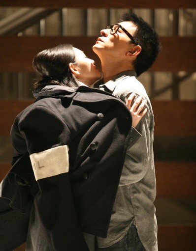 女星大谈拍床戏感受 真放得开