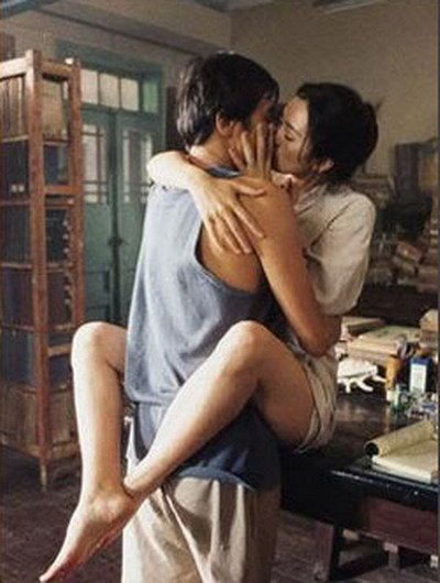 女星大谈拍床戏感受 真放得开