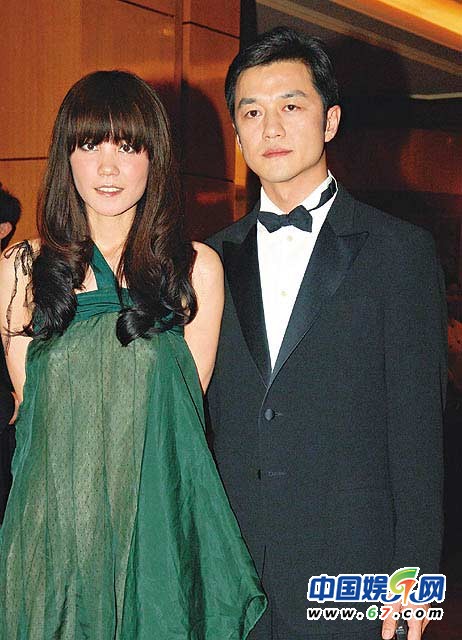 王菲消瘦现身密会陈家瑛 与谢霆锋分手原因首曝光