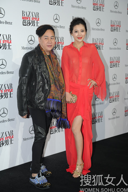 众星助阵芭莎颁奖礼 内地女星透视装走红毯抢镜