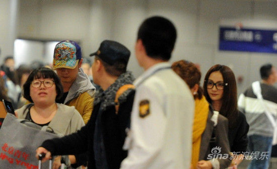 任重姚笛避绯闻 机场分分合合难默契