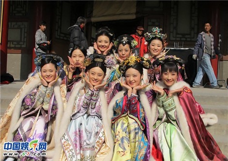 《甄嬛传》片场有爱花絮图