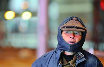 狂风冷雨速降8度 青岛一夜入冬