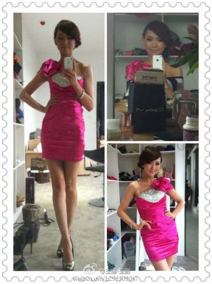 国足队长杜威主动示爱浙江美女主播亚丽 蜂腰长腿似侯佩岑