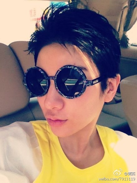 2012年当红明星微博卖萌囧照