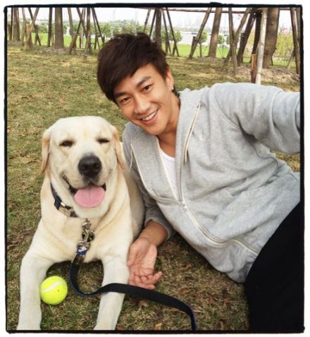 2012年当红明星微博卖萌囧照