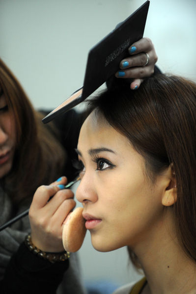 女学生用身体赚钱的辛酸与无奈