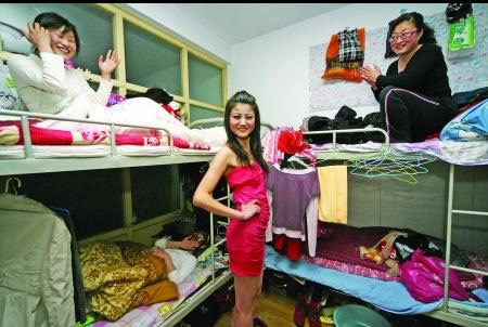 女学生用身体赚钱的辛酸与无奈