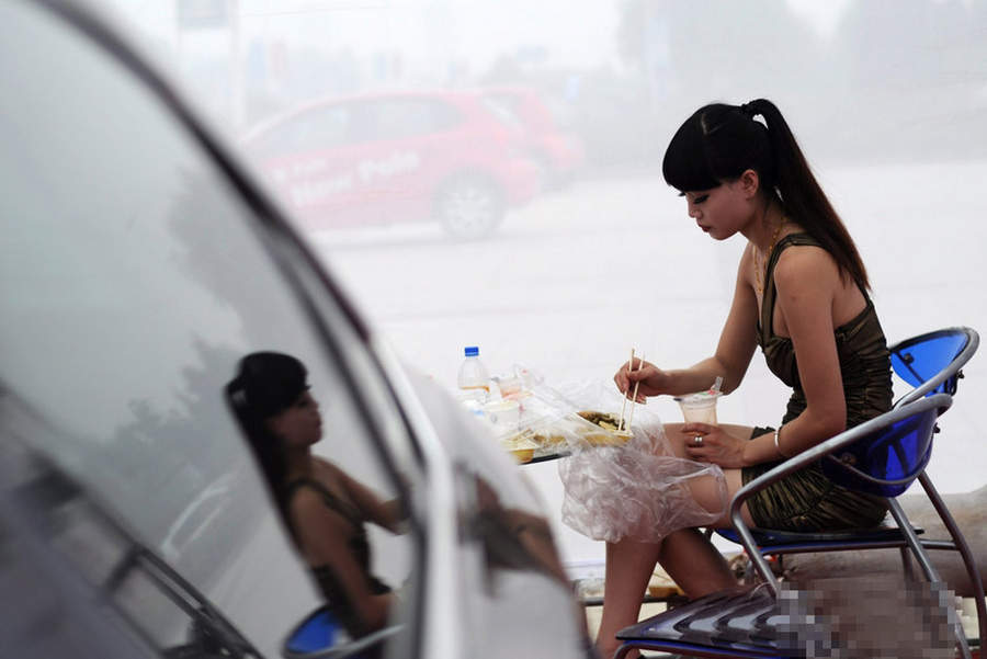 女学生用身体赚钱的辛酸与无奈