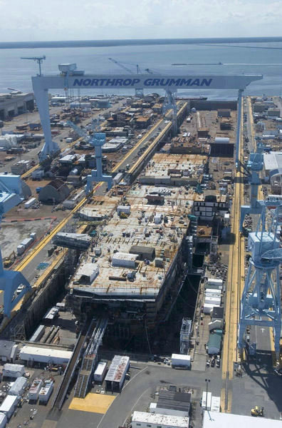 资料图：外媒称上海长兴造船厂在制造第二艘航母。