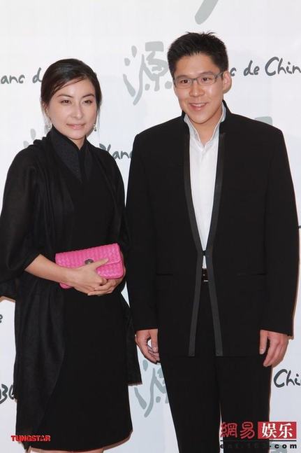 霍启刚郭晶晶PK霍震霆朱玲玲 第二代“晶刚”大婚将成就谁