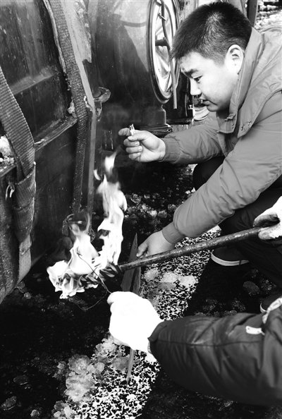 京藏高速昨晚恢复通车 滞留车辆大部分已撤离