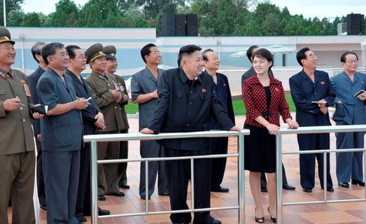 盘点金正恩夫人着装