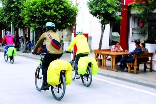 80后辞职去旅行成绚丽口号 返回找工作频碰壁