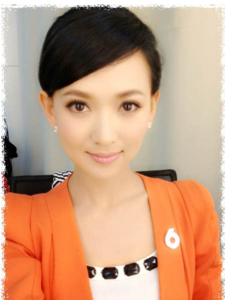 足球大佬衷情女主播盘点情迷中国足球的性感主播图