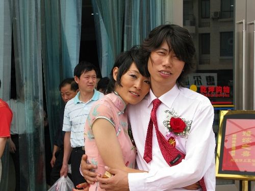 残忍的明星家暴 太惨了！