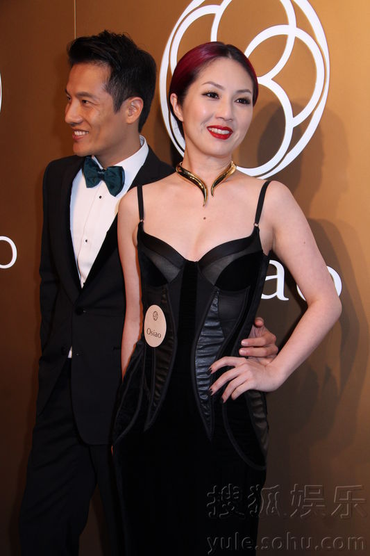 杨千嬅携丁子高同亮相