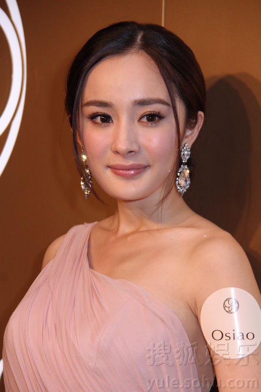 杨千嬅携丁子高同亮相