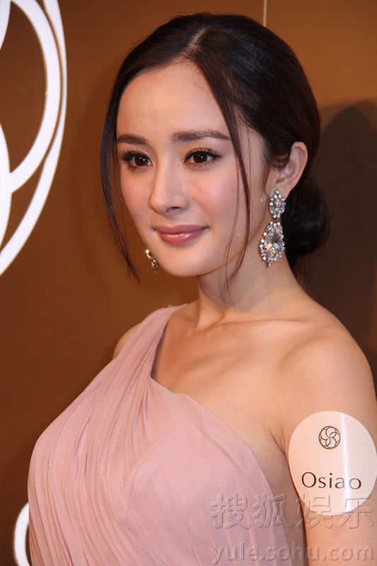 杨千嬅携丁子高同亮相