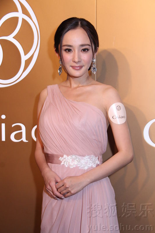 杨千嬅携丁子高同亮相