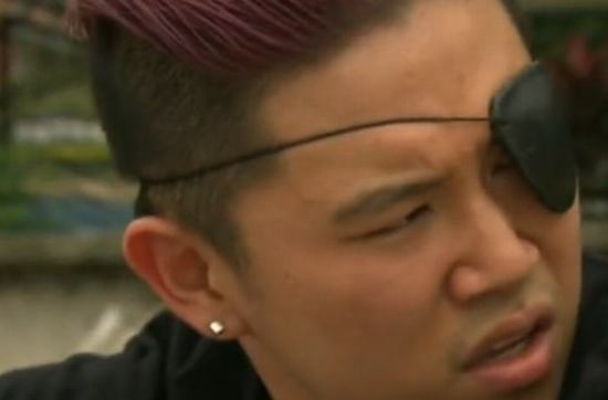 《雷霆扫毒》雷人穿帮：沙胆添没瞎 徐子珊假睫毛亮了