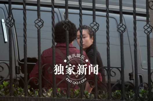 秦海璐带父母回京 疑似商讨婚姻大事