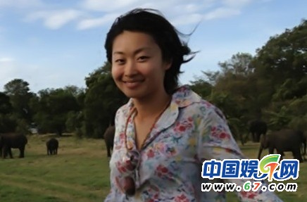 57岁敬一丹25岁女儿与外籍老公曝光 世界名校毕业才貌双全