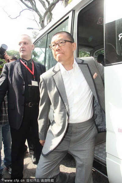 郭晶晶、霍启刚注册结婚 郭晶晶父母现身吴敏霞领衔伴娘团