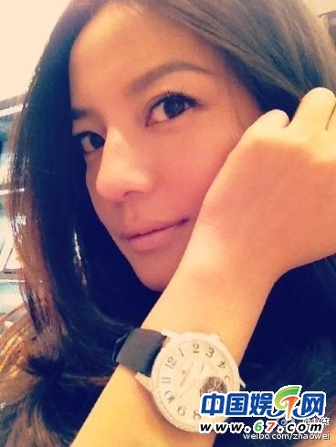 赵薇老公黄有龙首曝爱妻私房美照 网友调侃：家有仙妻终难藏