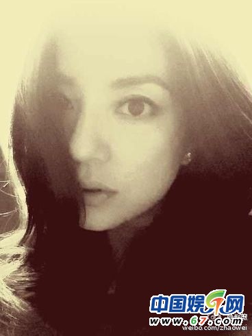 赵薇老公黄有龙首曝爱妻私房美照 网友调侃：家有仙妻终难藏