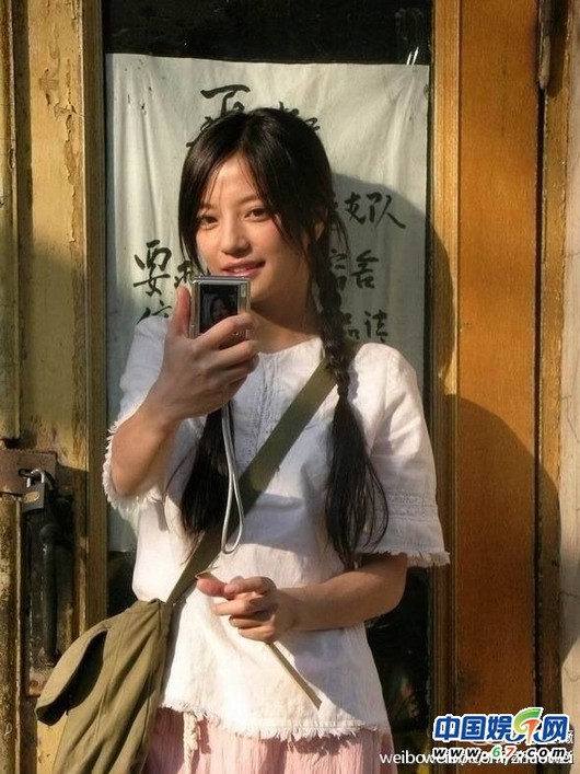 赵薇老公黄有龙首曝爱妻私房美照 网友调侃：家有仙妻终难藏