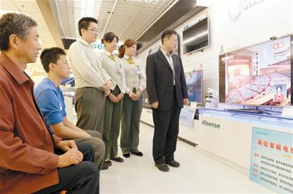 青岛各界收听收看十八大开幕盛况