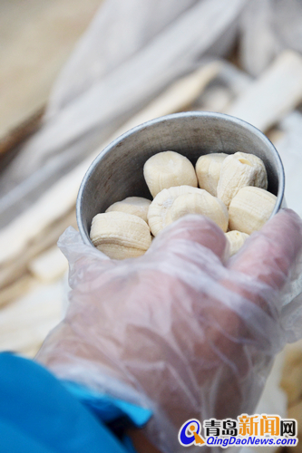 红岛青云宫庙会一天引客上万人 小吃云集