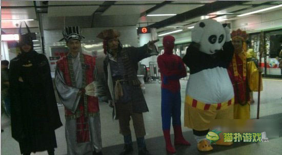 地铁奇葩乘客大集锦 毁市容啊