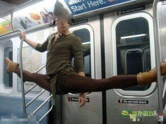 地铁奇葩乘客大集锦 毁市容啊