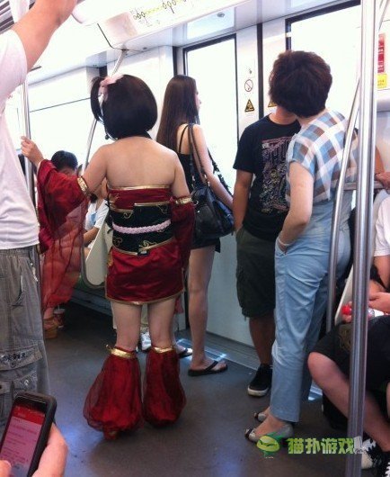地铁奇葩乘客大集锦 毁市容啊