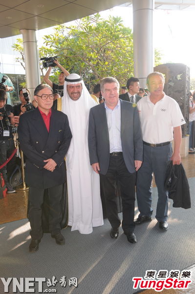 霍震霆携约旦王子抵达