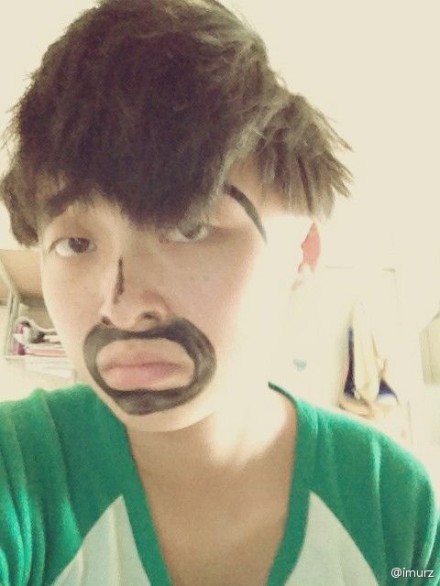 网络红人盘点 鬼脸妹子犯二走红