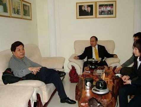 赵忠祥5亿豪宅曝光 古董珍宝堆满屋