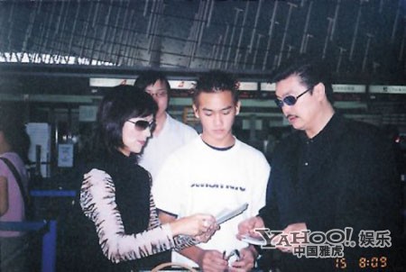 赵雅芝三儿子女友曝光美艳上班族 揭秘赵家三少的私生活