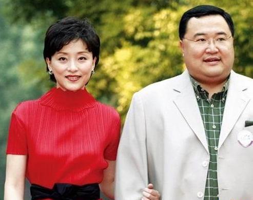 曝光众女星的隐秘婚史 汪明荃被情人气成癌症