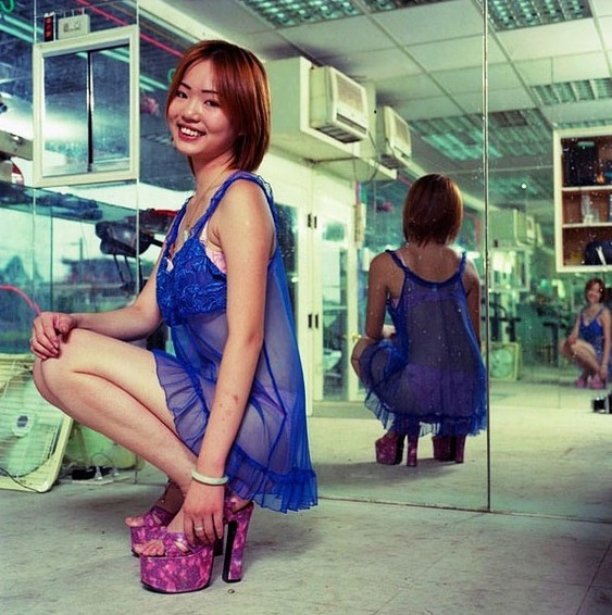 台湾槟榔西施揭秘 专供男人消费