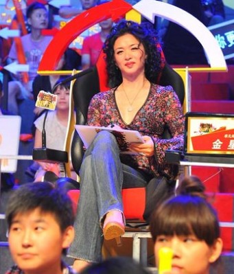 揭变性艺人不为人知的辛酸往事