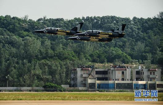 （珠海航展）（1）“百年灵”喷气机特技飞行队珠海首飞