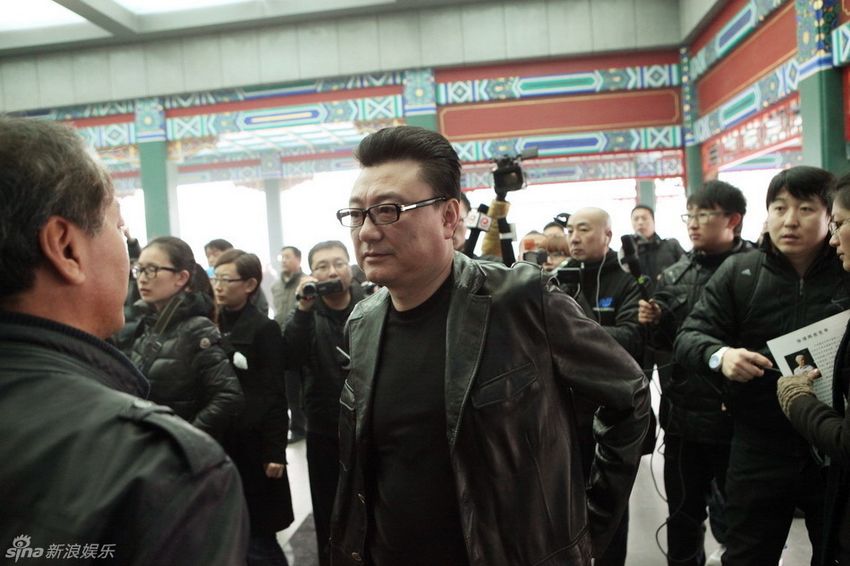 张颂遗体告别 哈文李咏刘纯燕忆老师