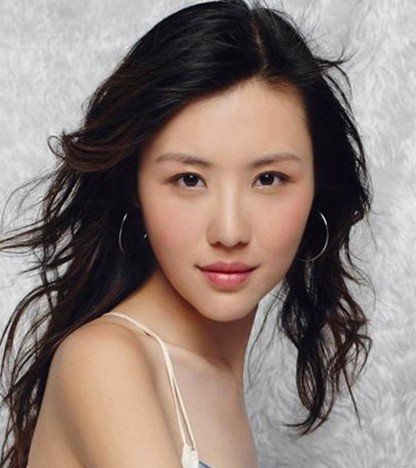 传王石送新欢亿元别墅 邻居:听说还有两三处