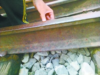 万白货运专用线上仍在使用的“汉阳造”钢轨 渠敬雷 摄