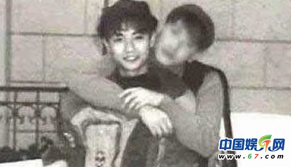 变性人性感秒杀河莉秀